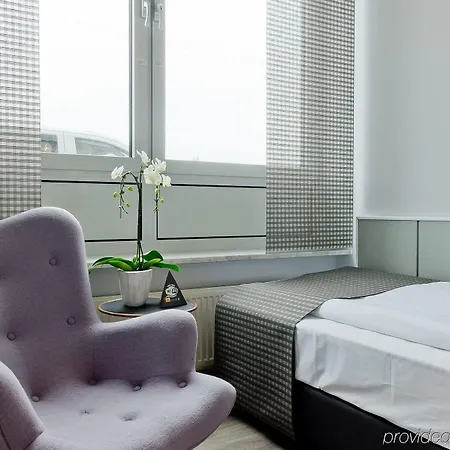 Hotell Arthotel Ana Messe 3*