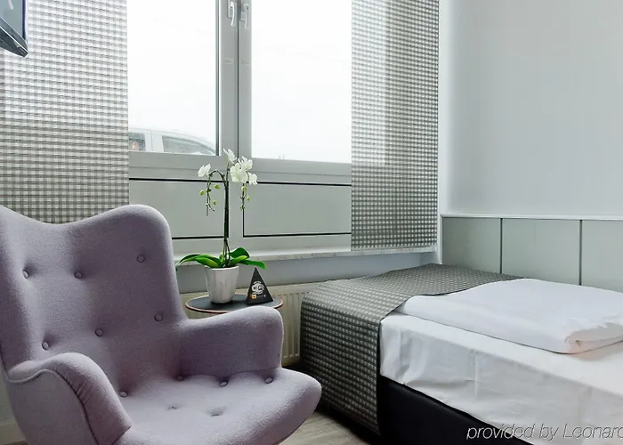 מלון Arthotel Ana Messe 3*