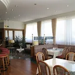 Arthotel Ana Messe Szálloda